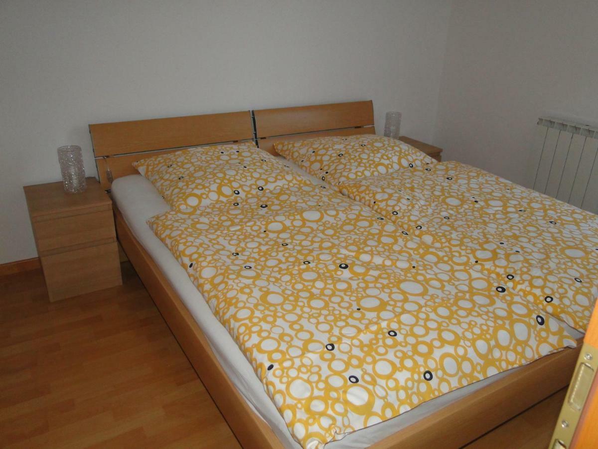 Ferienwohnung Zele Dolac Exterior foto